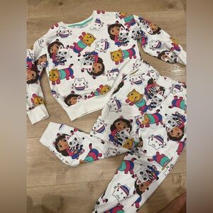 Gabby's Dollhouse White and Multicolor Sweatshirt